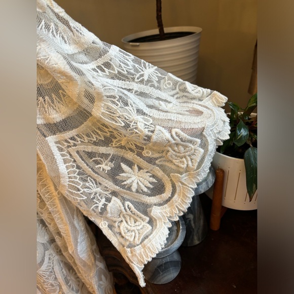 Jen’s Pirate Booty Cami Cold Shoulder Top - Picture 2 of 7